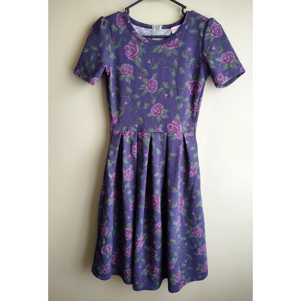 LulaRoe Amelia Purple Floral Dress Fit & Flare Short Sleeve Size XS Pleated Zip
